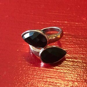 Silver & Black Teardrop Gems Ring
